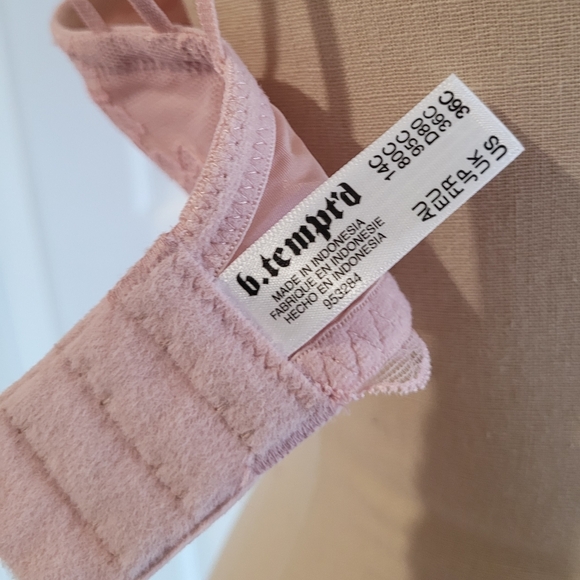 Wacoal B.tempt'd bras NWT, size 36C - Picture 9 of 9